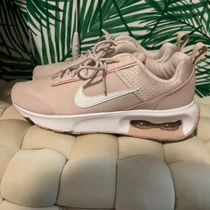 Nike Air Max INTRLK Lite